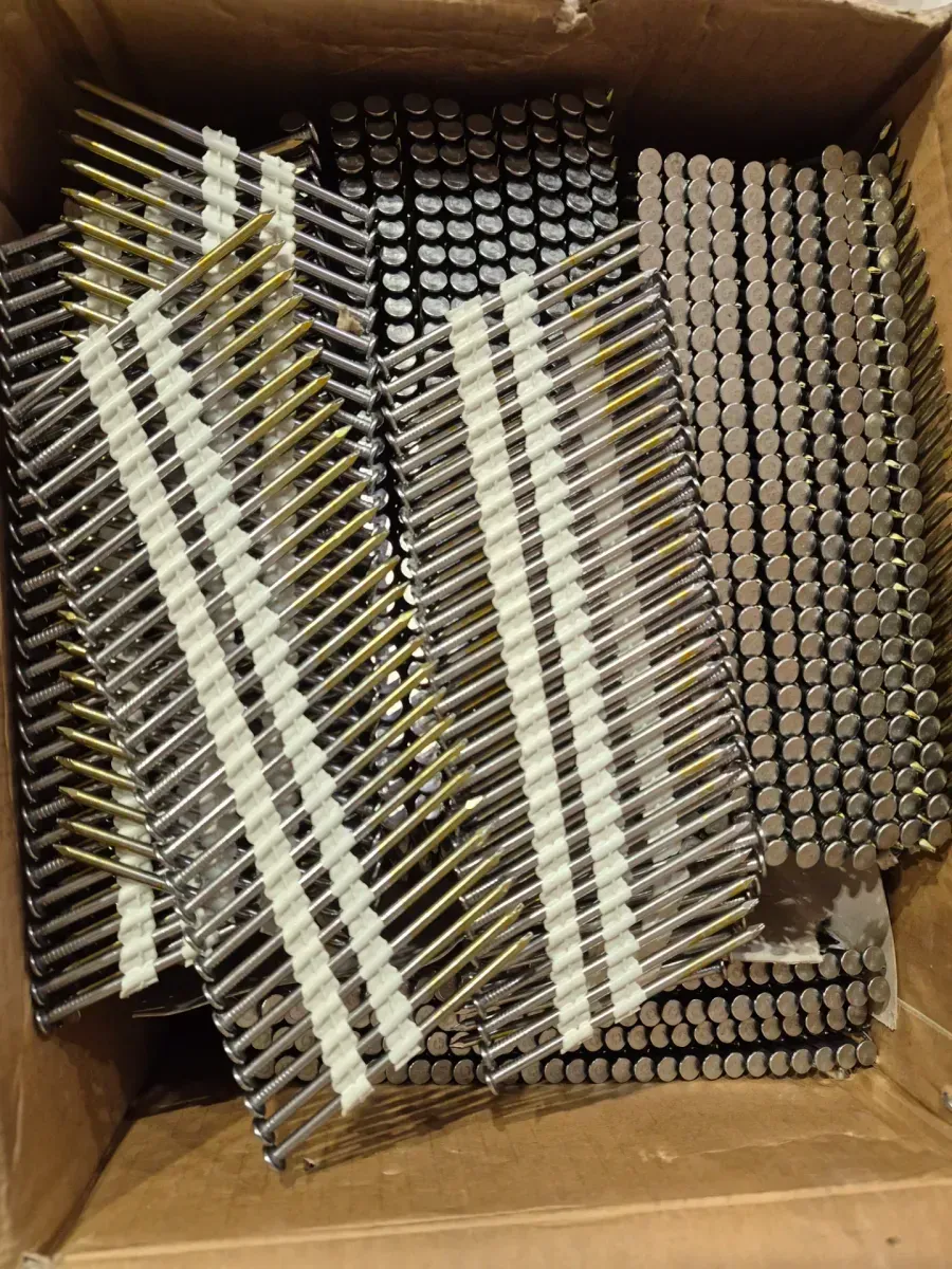 3 in. x 0.120 in. 21° Plastic Collated Bright Coated Smooth Shank Round Head Framing Nails 4000 per Box - image 4