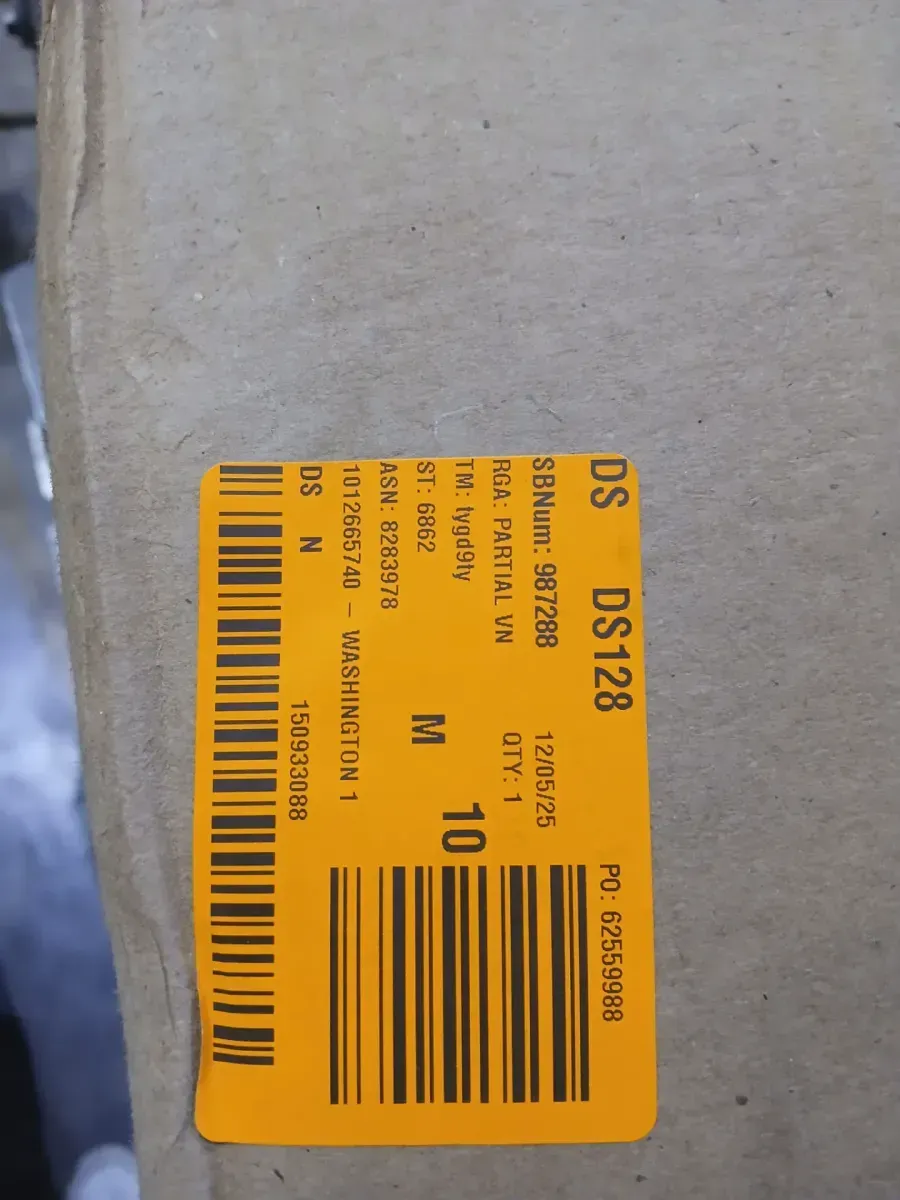 ***Top drawer damaged***Washington 18 in. W x 24 in. D x 34.5 in. H Plywood Assembled Drawer Base in Verdant Green with 3-Soft Close Drawers - image 3