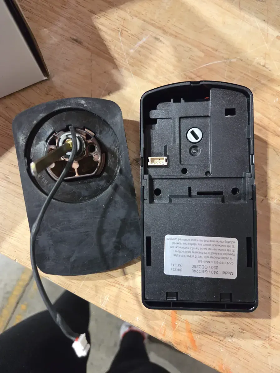 Kwikset Powerbolt 250 10-Button Keypad Venetian Bronze Transitional Electronic Deadbolt Door Lock - image 3