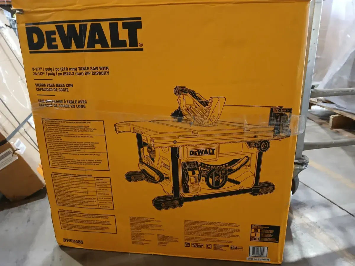 DeWalt Compact Jobsite Table Saw - image 3