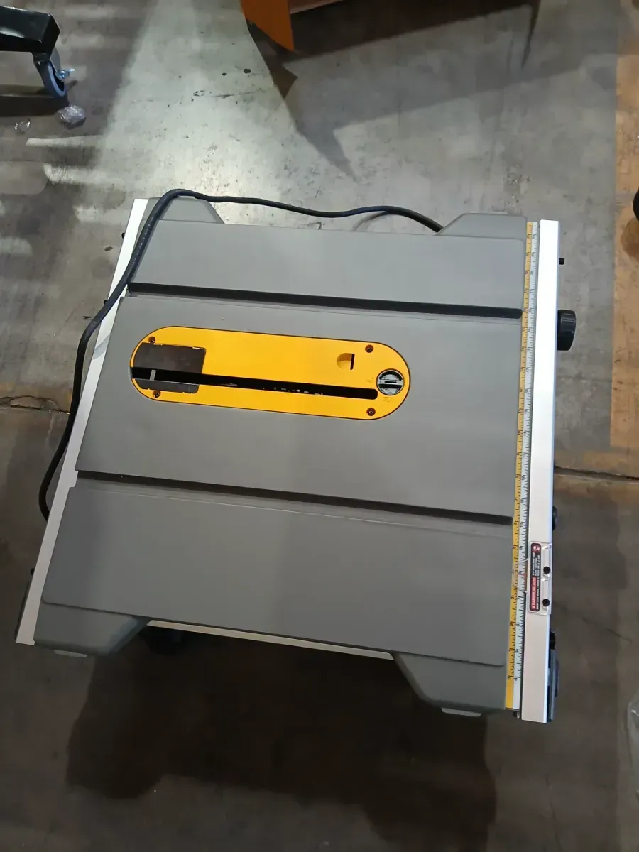 DeWalt Compact Jobsite Table Saw - image 4