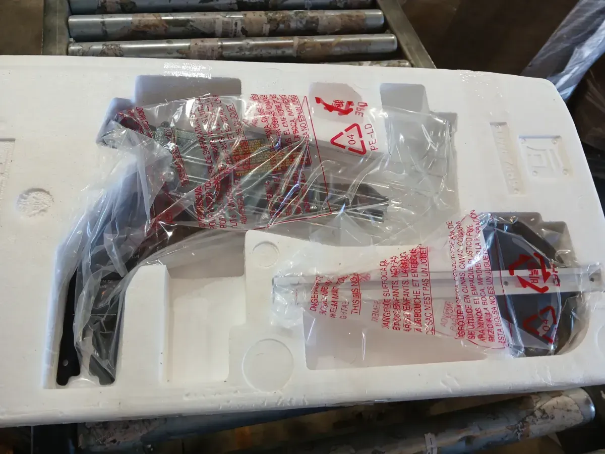 DeWalt Compact Jobsite Table Saw - image 6