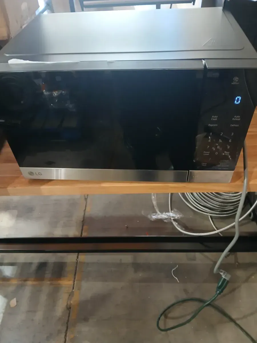 NeoChef 0.9 cu. ft. 1000-Watt Countertop Microwave in Stainless Steel with Smart Inverter - image 3