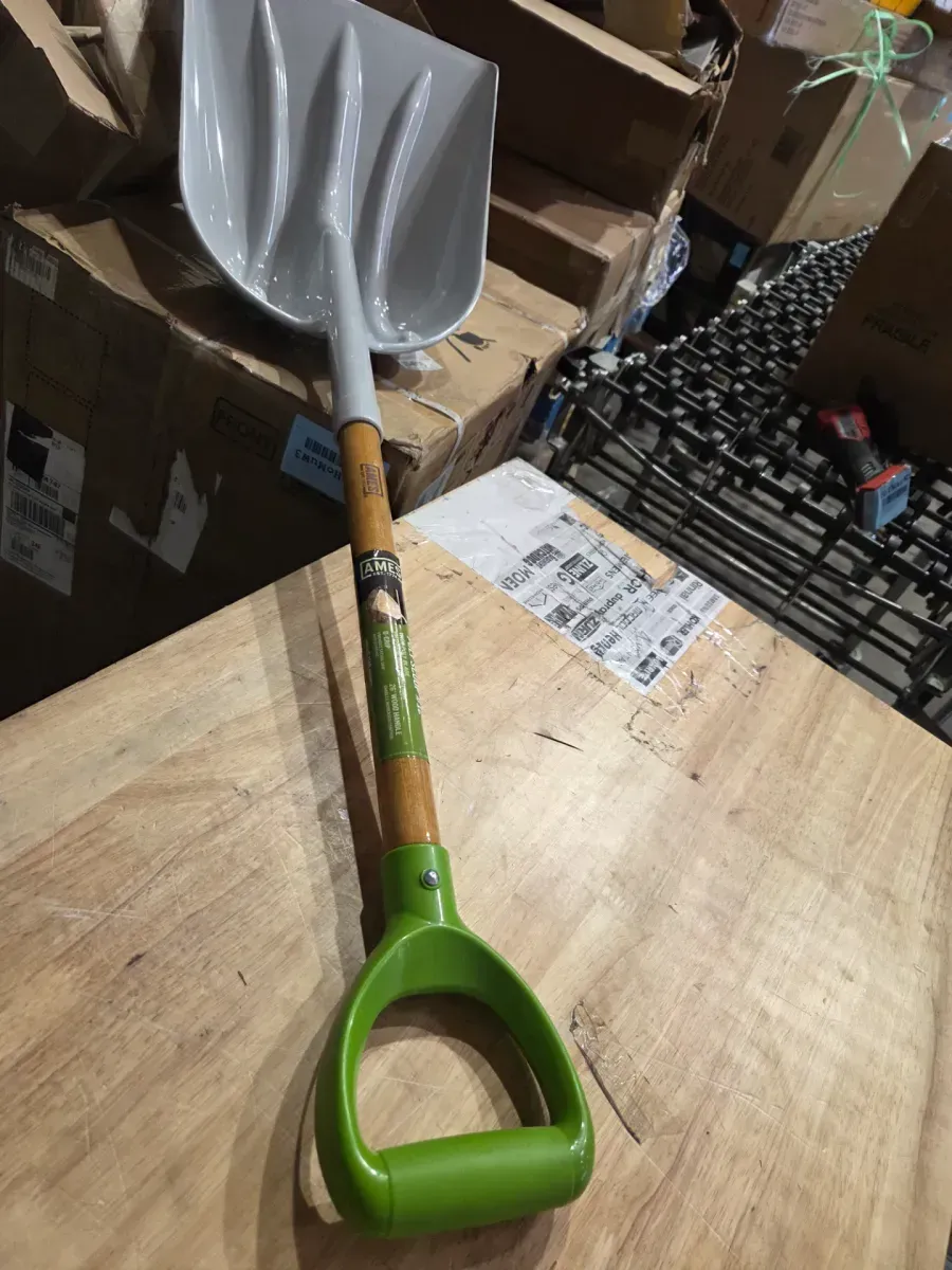 27.5 in. D-Handle Poly Grain Scoop Shovel - image 4