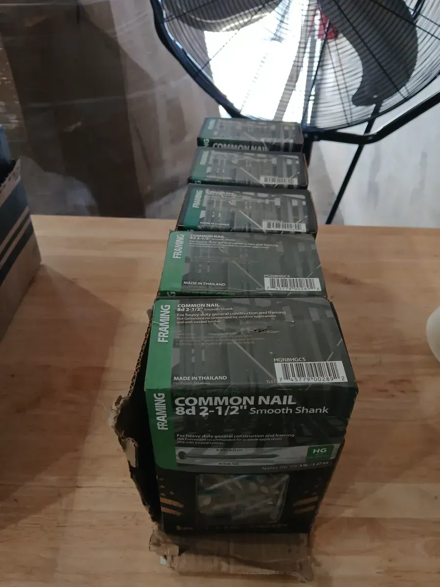 Huttig-Grip 8d 2-1/2" Hot Galvanized Common Nails, 5 lb Box - image 2