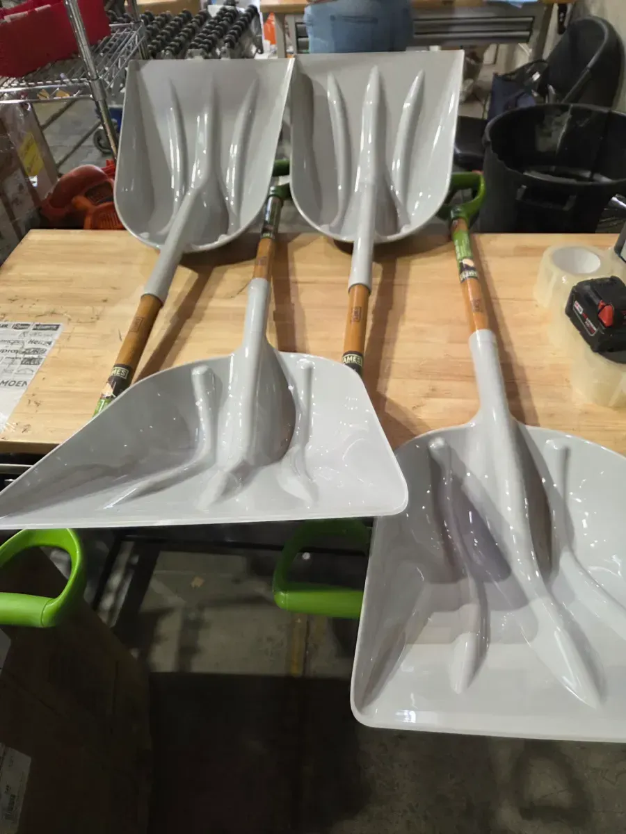 27.5 in. D-Handle Poly Grain Scoop Shovel - image 3