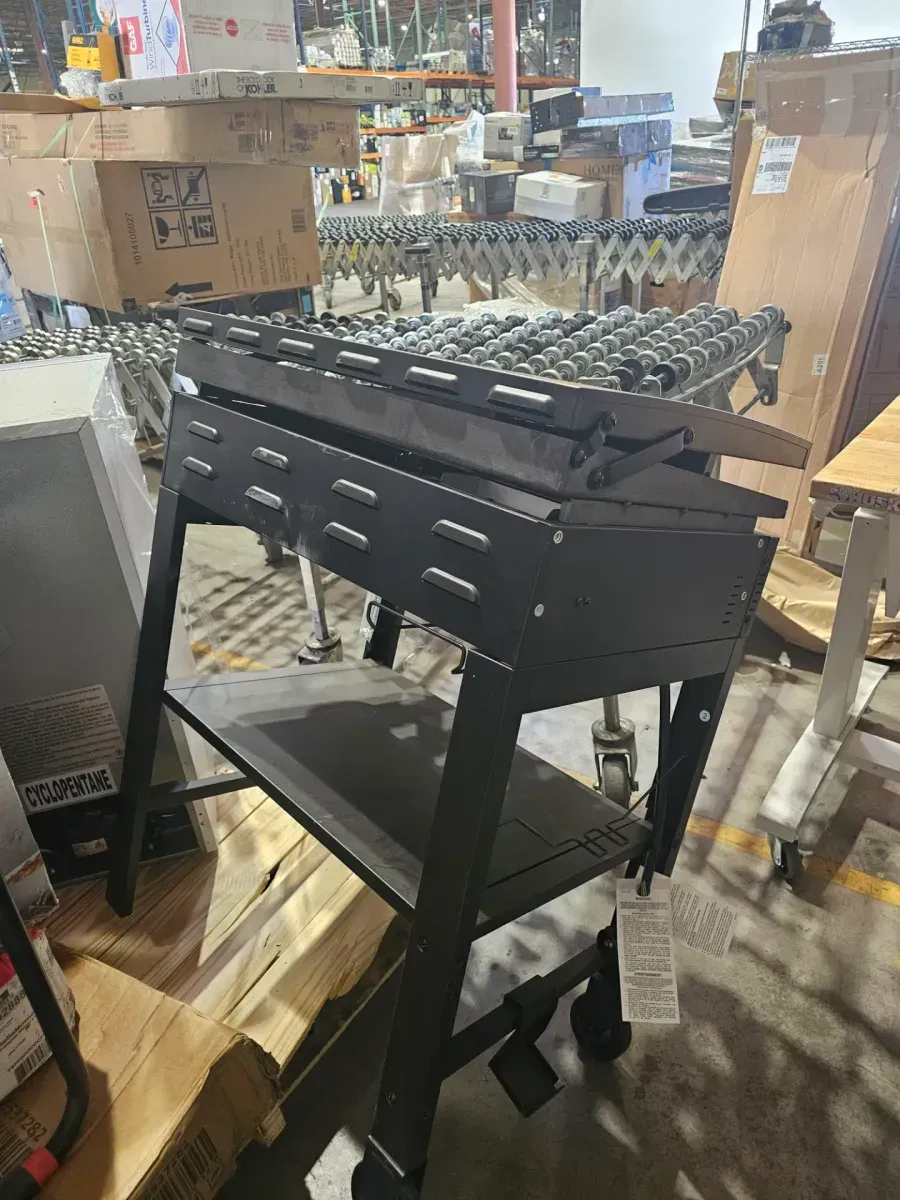 Daytona 2-Burner Propane Gas Grill 28 in. Flat Top Griddle in Black with Lid - image 5