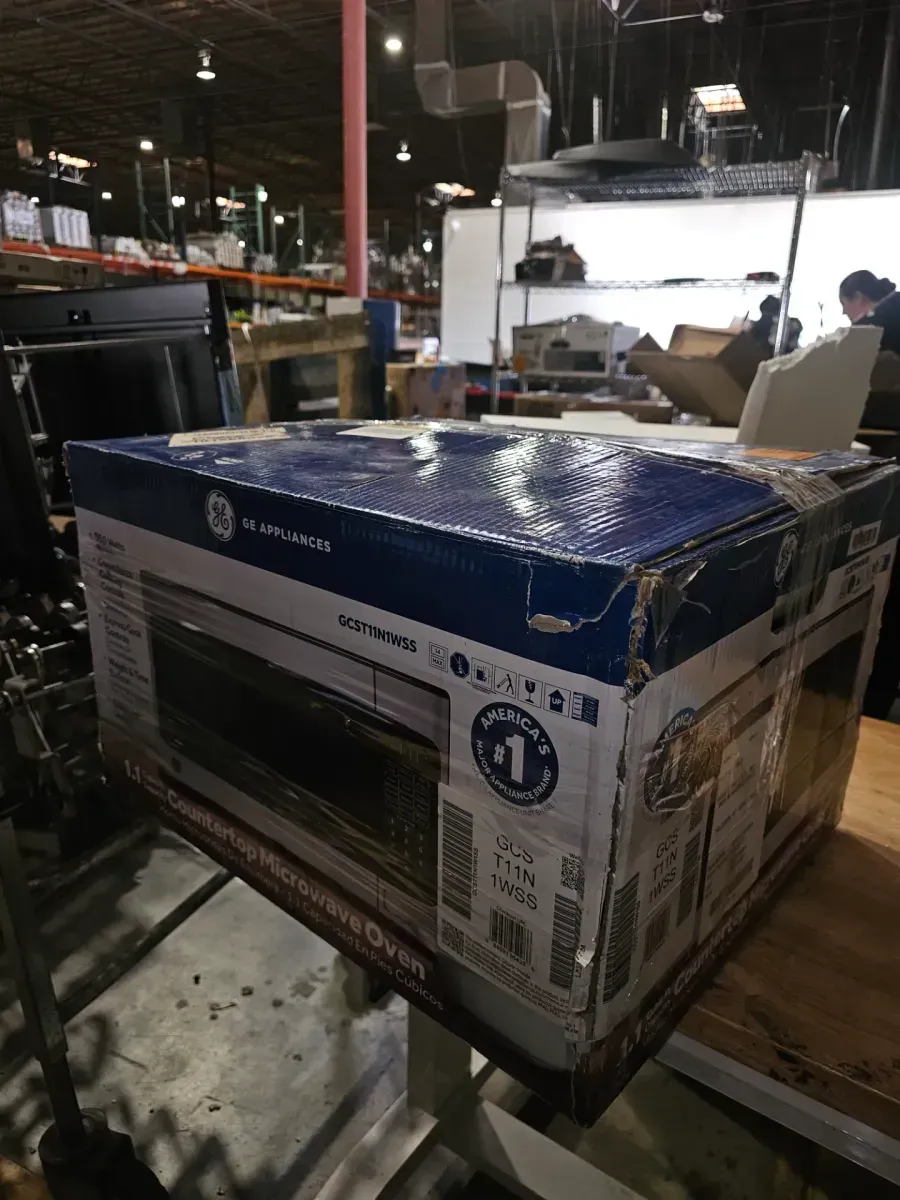 GE 1.1 Cu. Ft. Capacity Countertop Microwave Oven - image 7