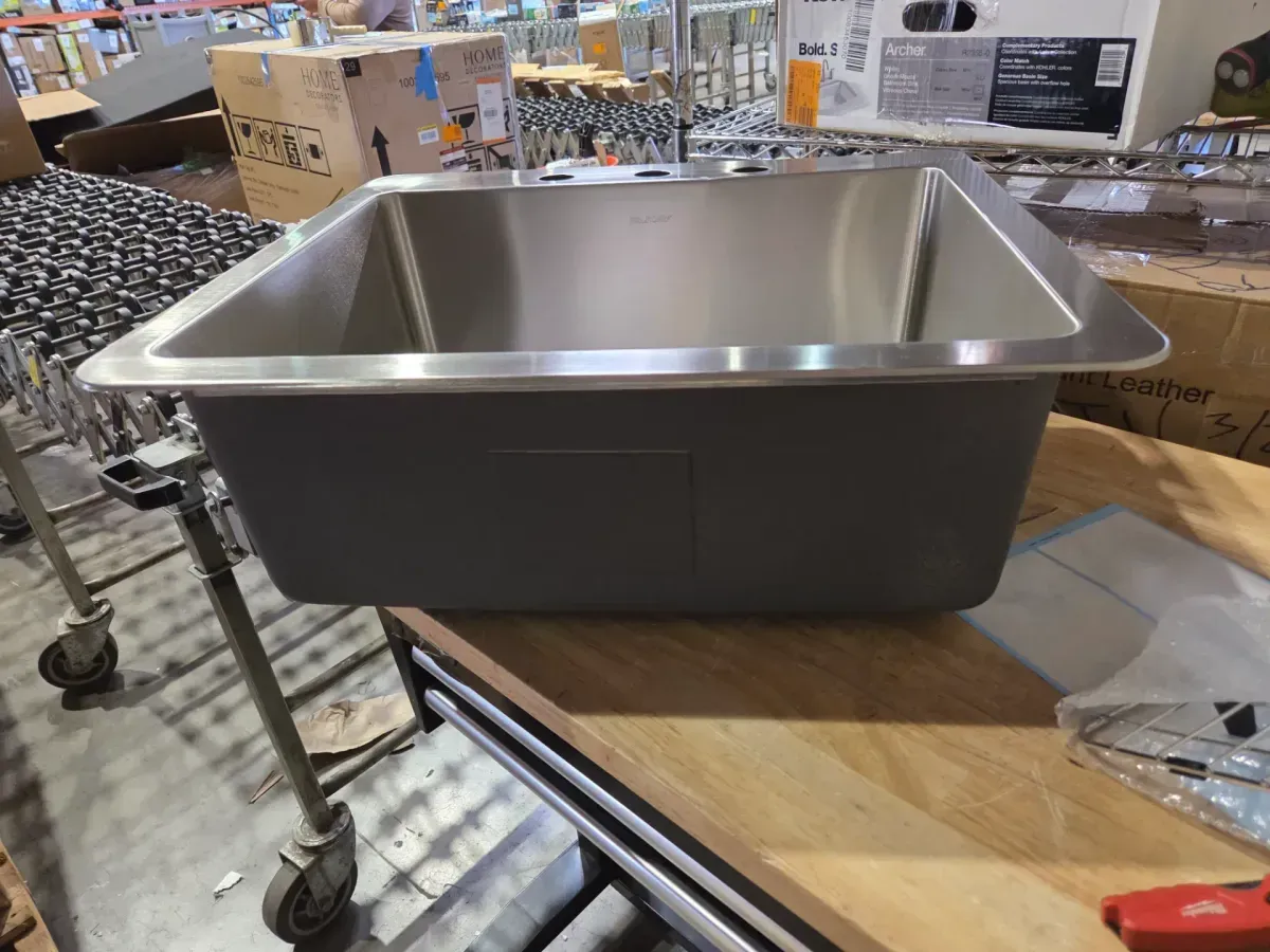 Avenue 25 in. Drop-In/Undermount Single Bowl 18-Gauge Stainless Steel Kitchen Sink with Accessories - image 3