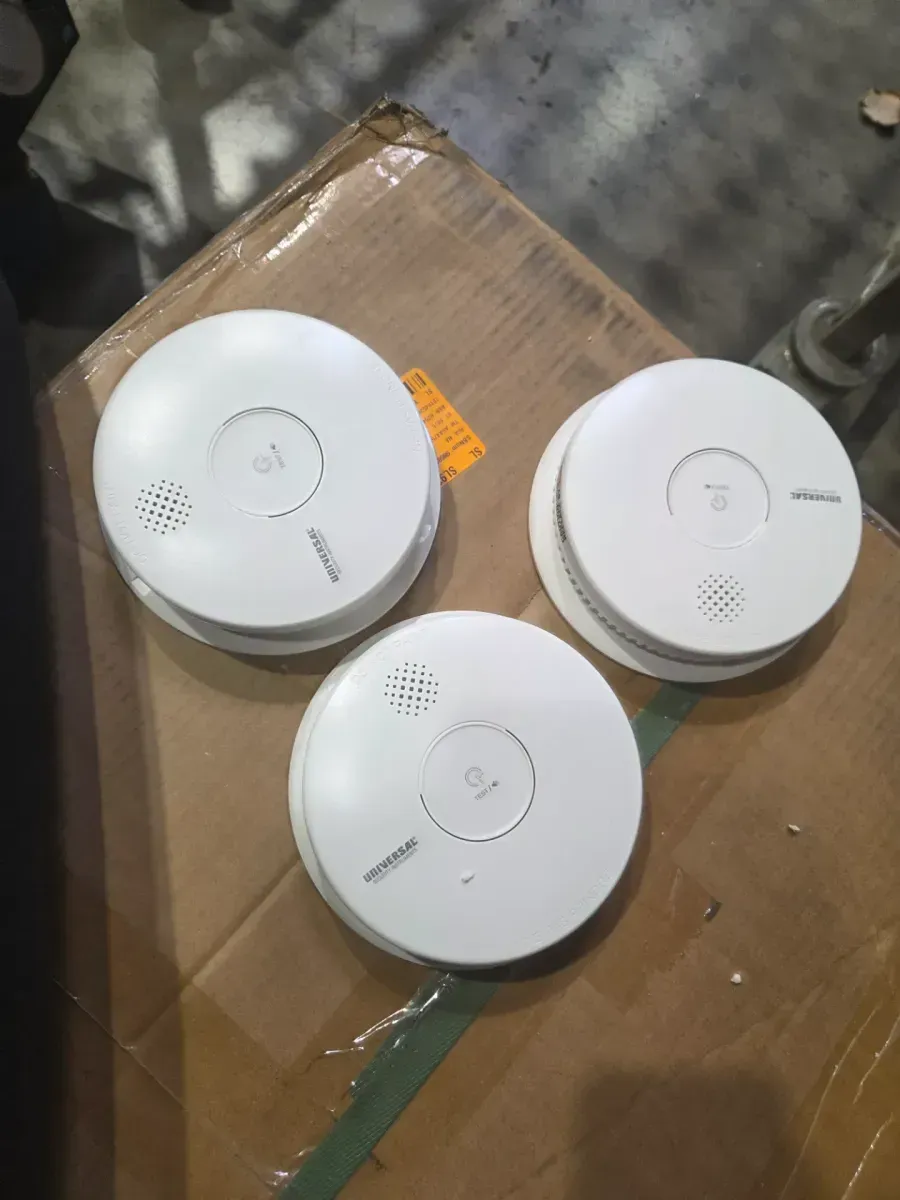 (3-Pack) Hardwired and 1-Year Replaceable Battery Backup Smoke Detector with Photoelectric Sensor - image 2