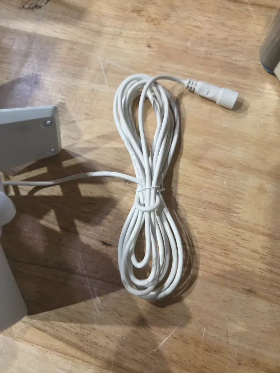 180° White Motion Sensor Solar Powered Outdoor 2-Head LED Security Flood Light 500 Lumens - image 4