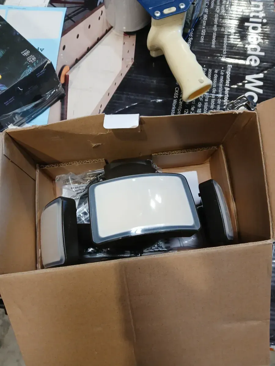 1000/3000/5000 Lumen Select Integrated LED Selectable 5CCT Bronze Dusk to Dawn or Motion Sensing Flood Light - image 3