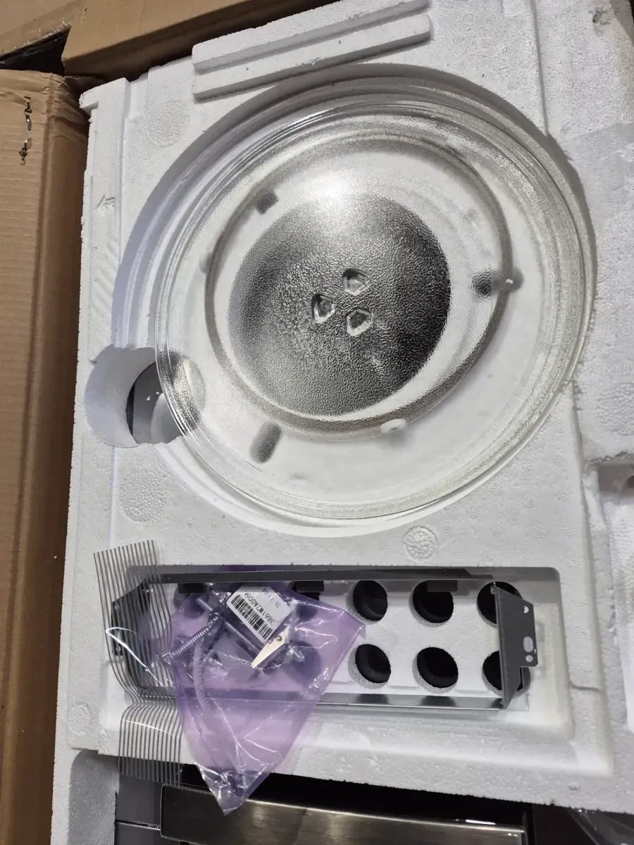 GE 1.6 cu. ft. Over-the-Range Microwave in Stainless Steel - image 5