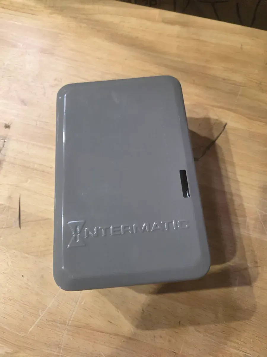 T100 Series 40 Amp 125V SPST 24-Hour Mechanical Time Switch with Indoor Enclosure - image 2