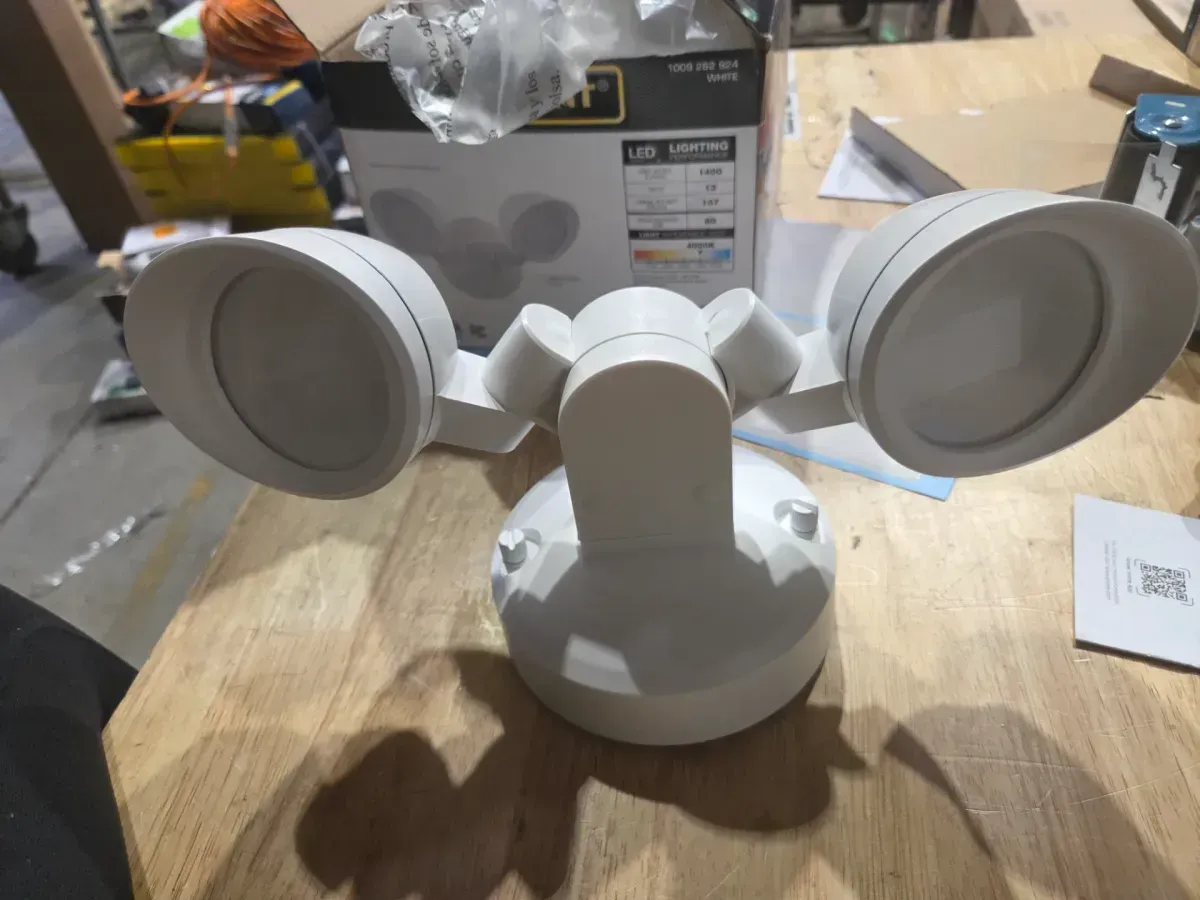 Defiant White Switch Activated Wired Outdoor 2-Head LED Integrated Security Flood Light 1400 Lumens - image 2