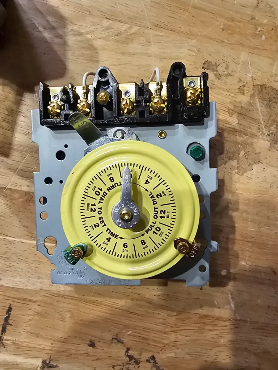 T100 Series 40 Amp 208-277V DPST 24 Hour Mechanical Time Switch Mechanism - image 2