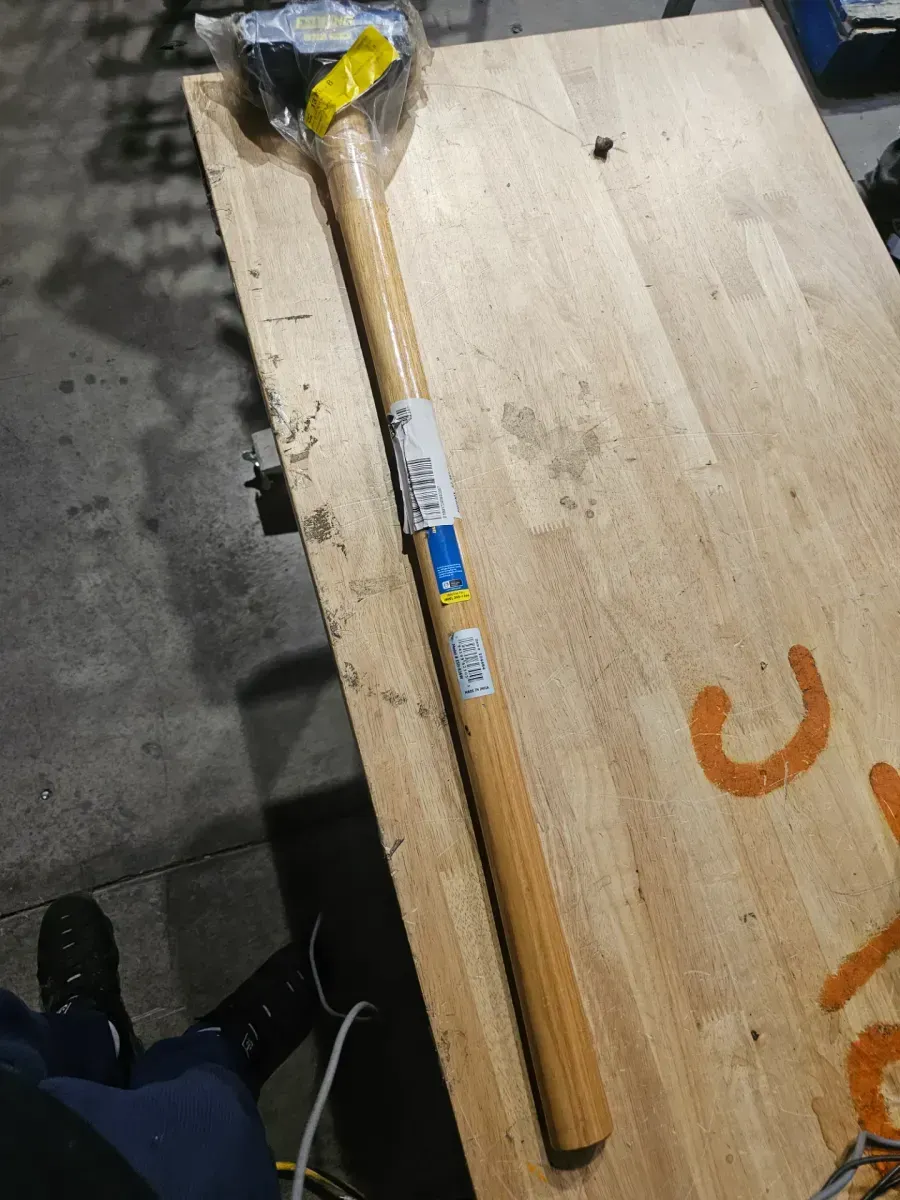 Estwing 8 Pound Head Hard Face Stake Sledge Hammer with 36 Inch Hickory Handle - image 2