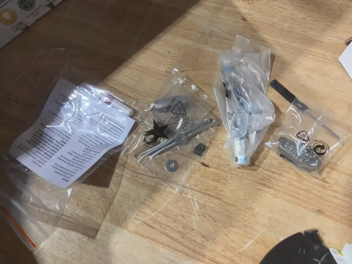 Antero 44 in. Hunter Express Indoor Matte Silver Ceiling Fan with Light Kit Included - image 4