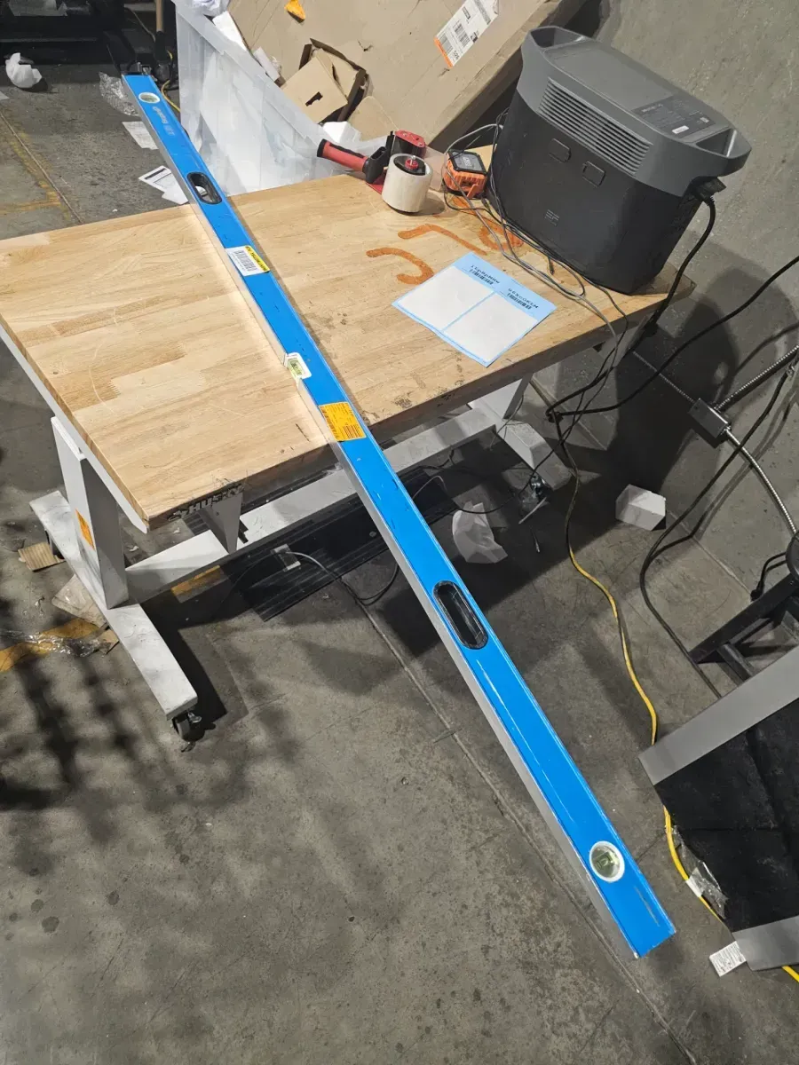 72 in. Aluminum Box Level - image 2