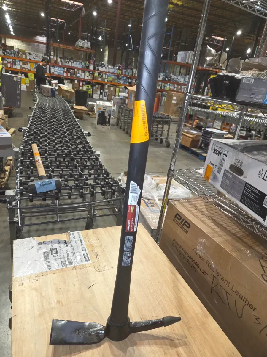 2.5 lb. Pick Mattock with 36 in. Fiberglass Handle - image 3