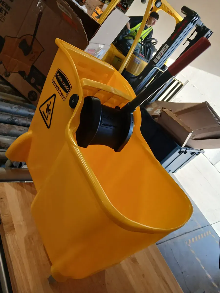 31 Qt. Tandem Mop Bucket - image 4