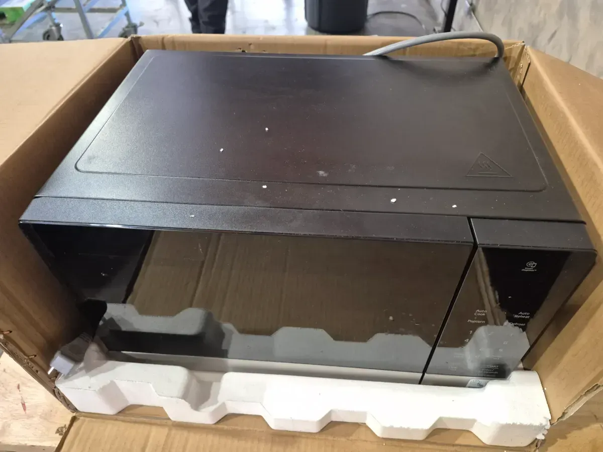 NeoChef 0.9 cu. ft. 1000-Watt Countertop Microwave in Stainless Steel with Smart Inverter - image 5