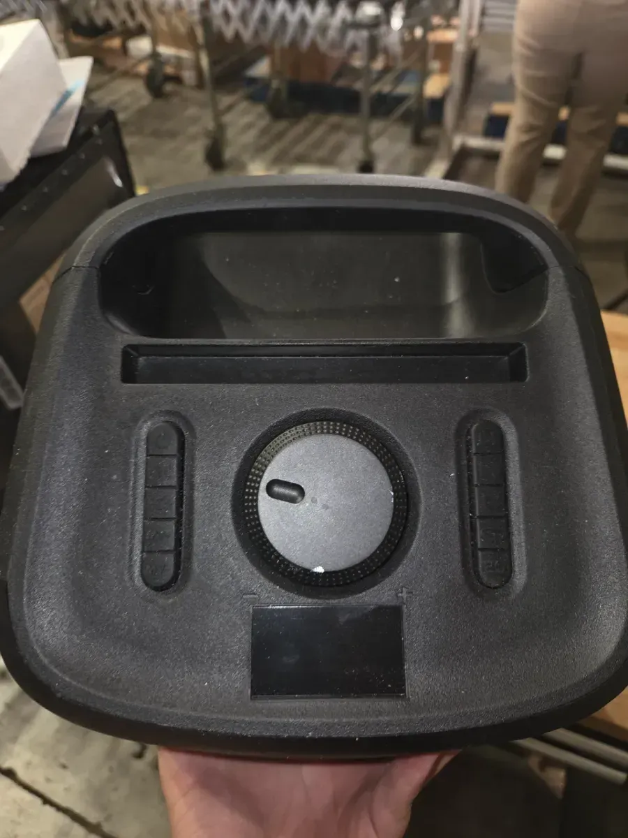 Speaker (Tzumi Super Bass Jobsite Speaker) - image 3