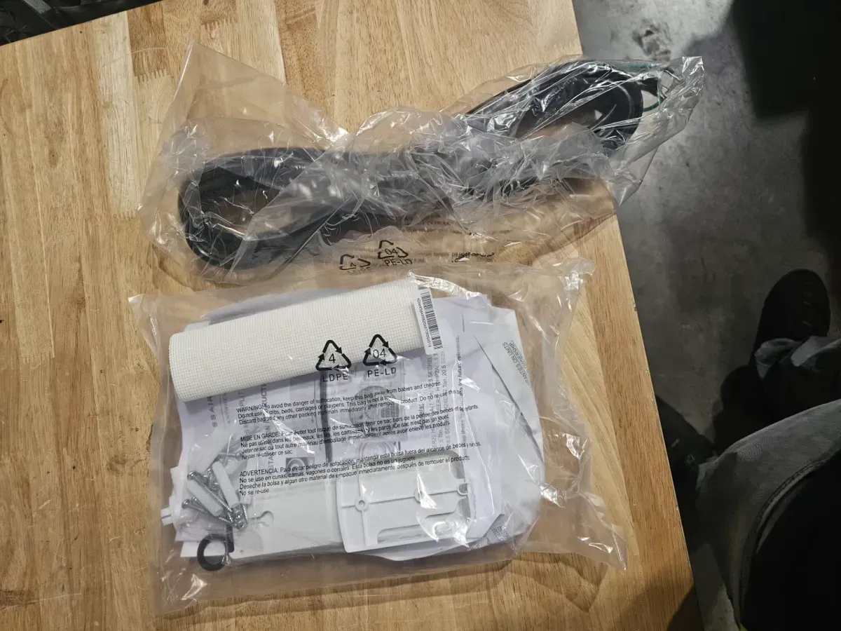 DIY 22 SEER2 12,000 BTU Wi-Fi 1-Ton Ductless Mini Split Air Conditioner and Heat Pump Variable Speed Inverter-115-Volt - image 3