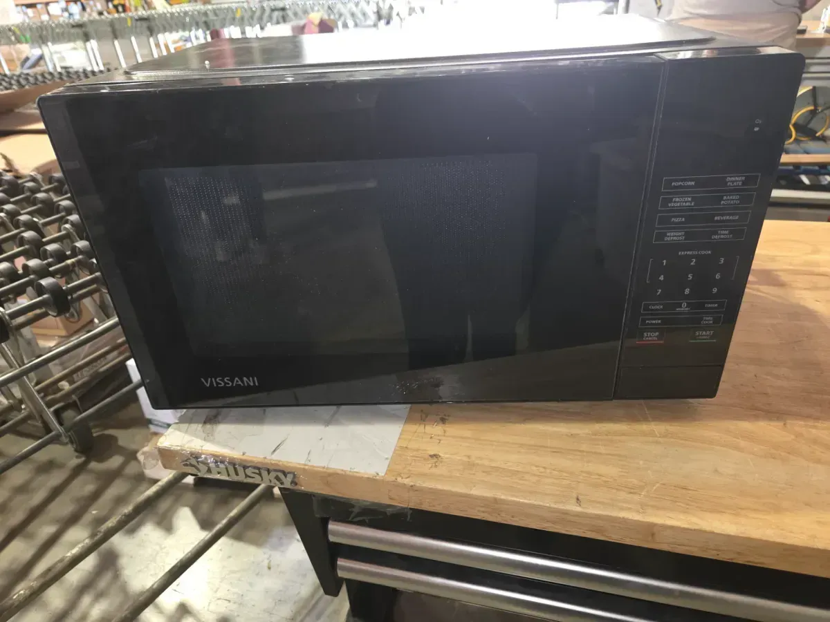 Classic 1.1 cu. ft. 1000-Watt Countertop Microwave Oven, Black Stainless Steel - image 2