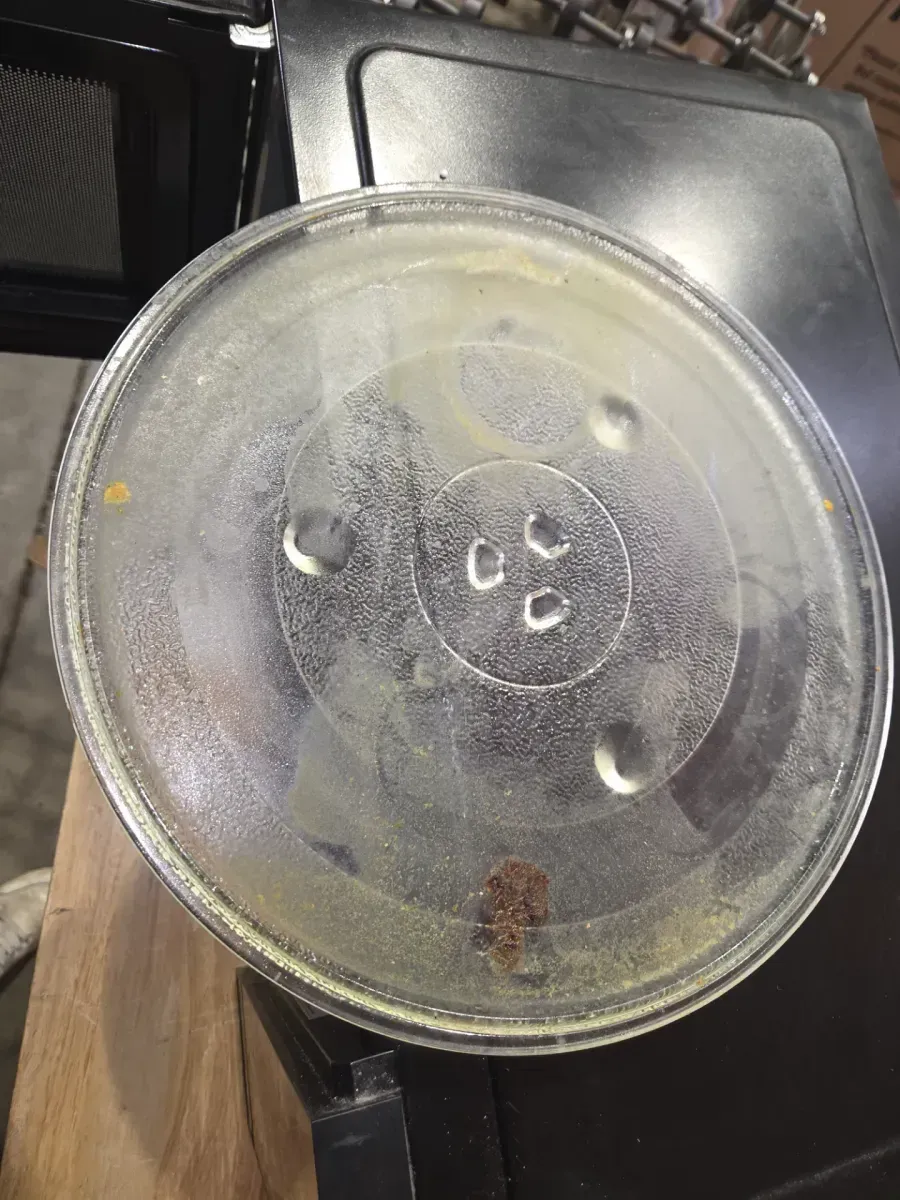 Classic 1.1 cu. ft. 1000-Watt Countertop Microwave Oven, Black Stainless Steel - image 3