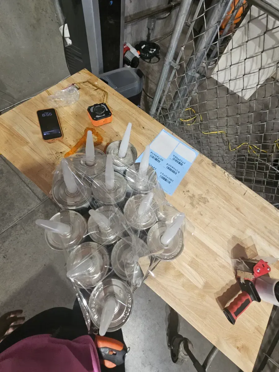 *** Pack of 12 *** 28 oz. Contractor Grade Drywall Adhesive - image 5