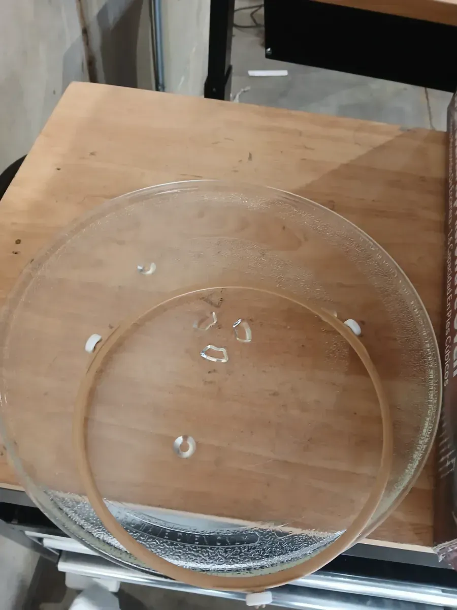 1.6 Cu. Ft. Countertop Microwave Oven - image 3