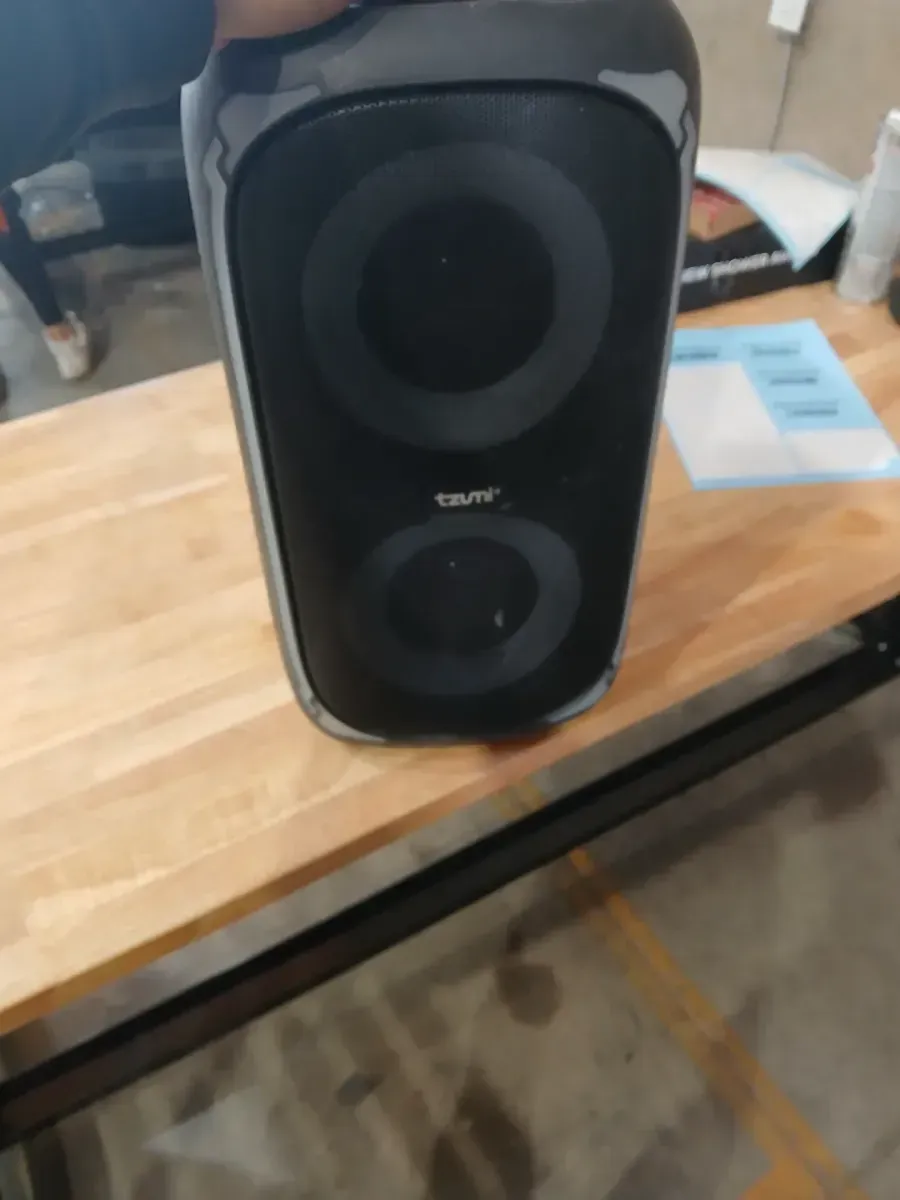 Speaker (Tzumi Super Bass Jobsite Speaker) - image 2