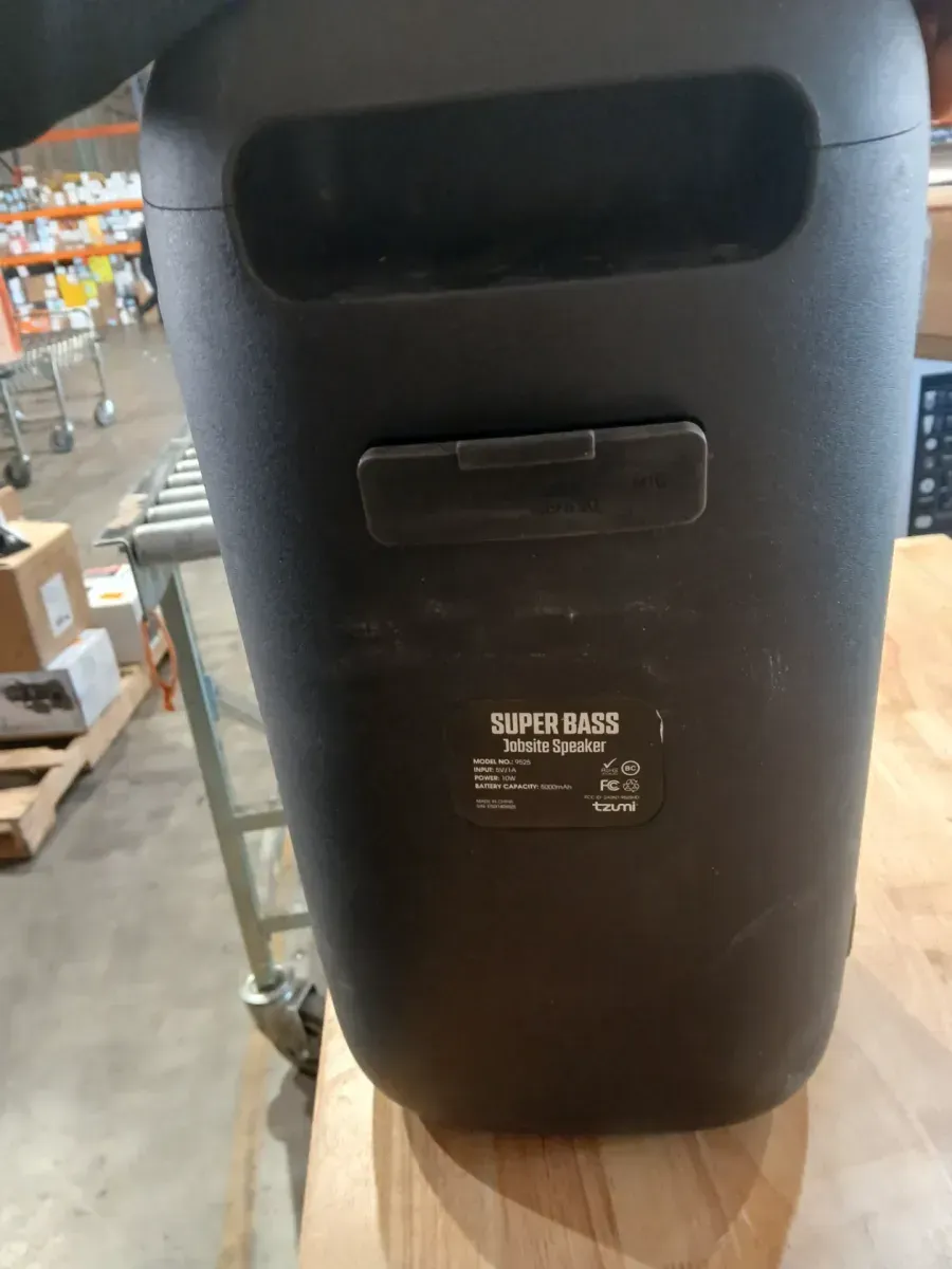 Speaker (Tzumi Super Bass Jobsite Speaker) - image 3