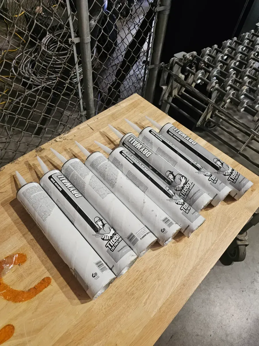 *** Pack of 12 *** 28 oz. Contractor Grade Drywall Adhesive - image 2