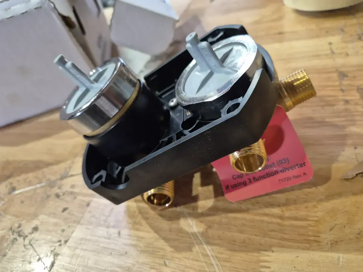 Delta 3/6-Function Diverter Rough-In Valve Body - image 1
