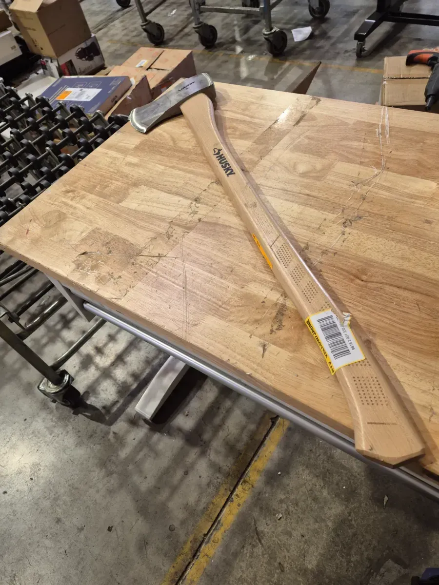 4LB Single Bit Michigan Axe with 35" American Hickory Hdl - image 3