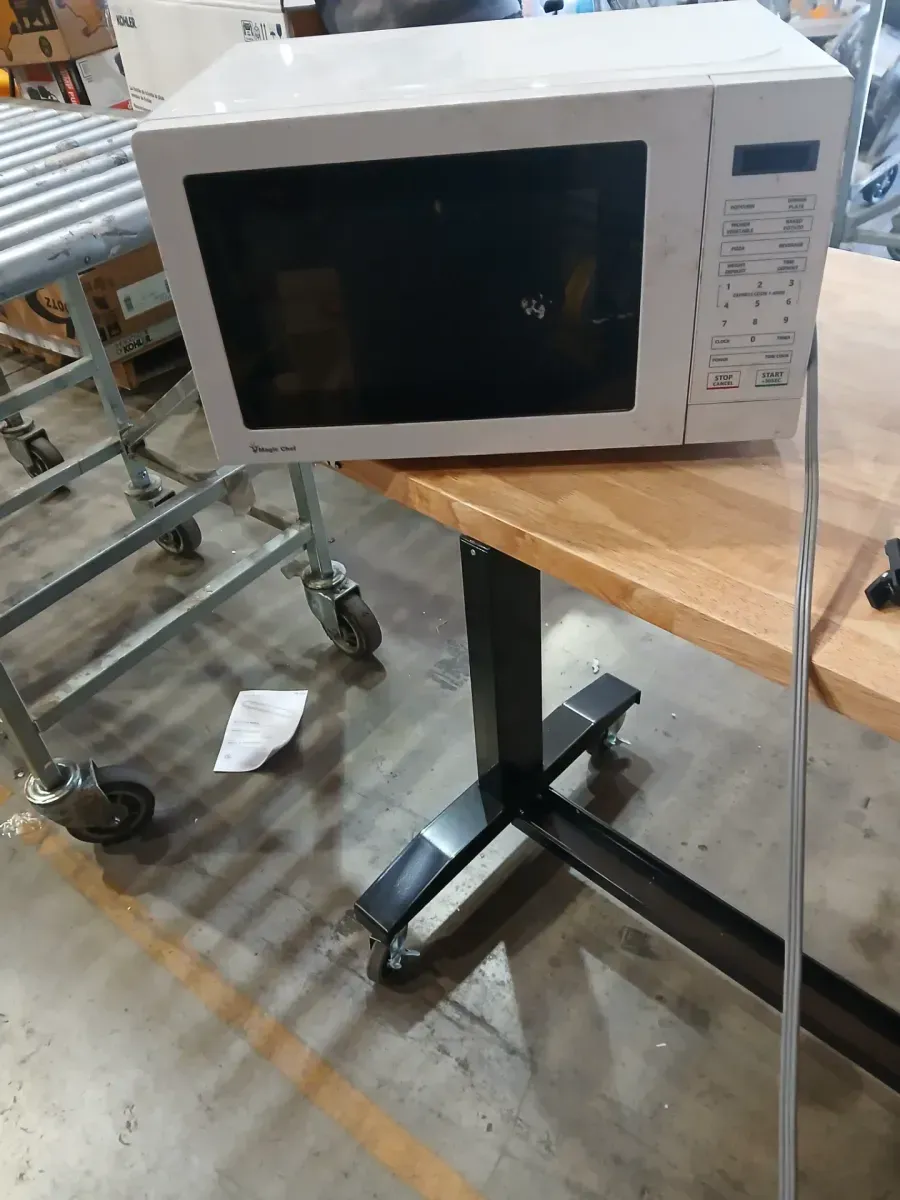 0.7 cu. ft. 700-Watt Countertop Microwave in White - image 2