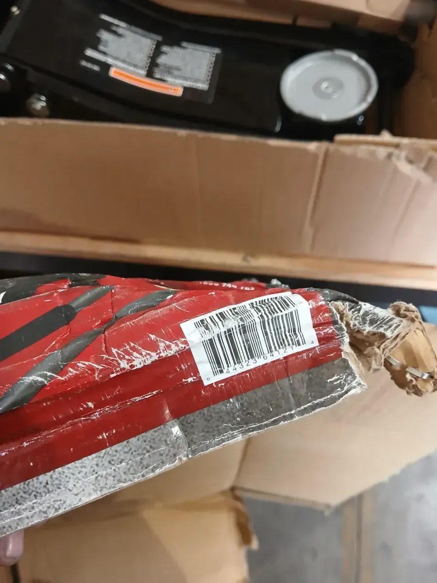 2.5-Ton Pro Low Profile Floor Jack - image 3