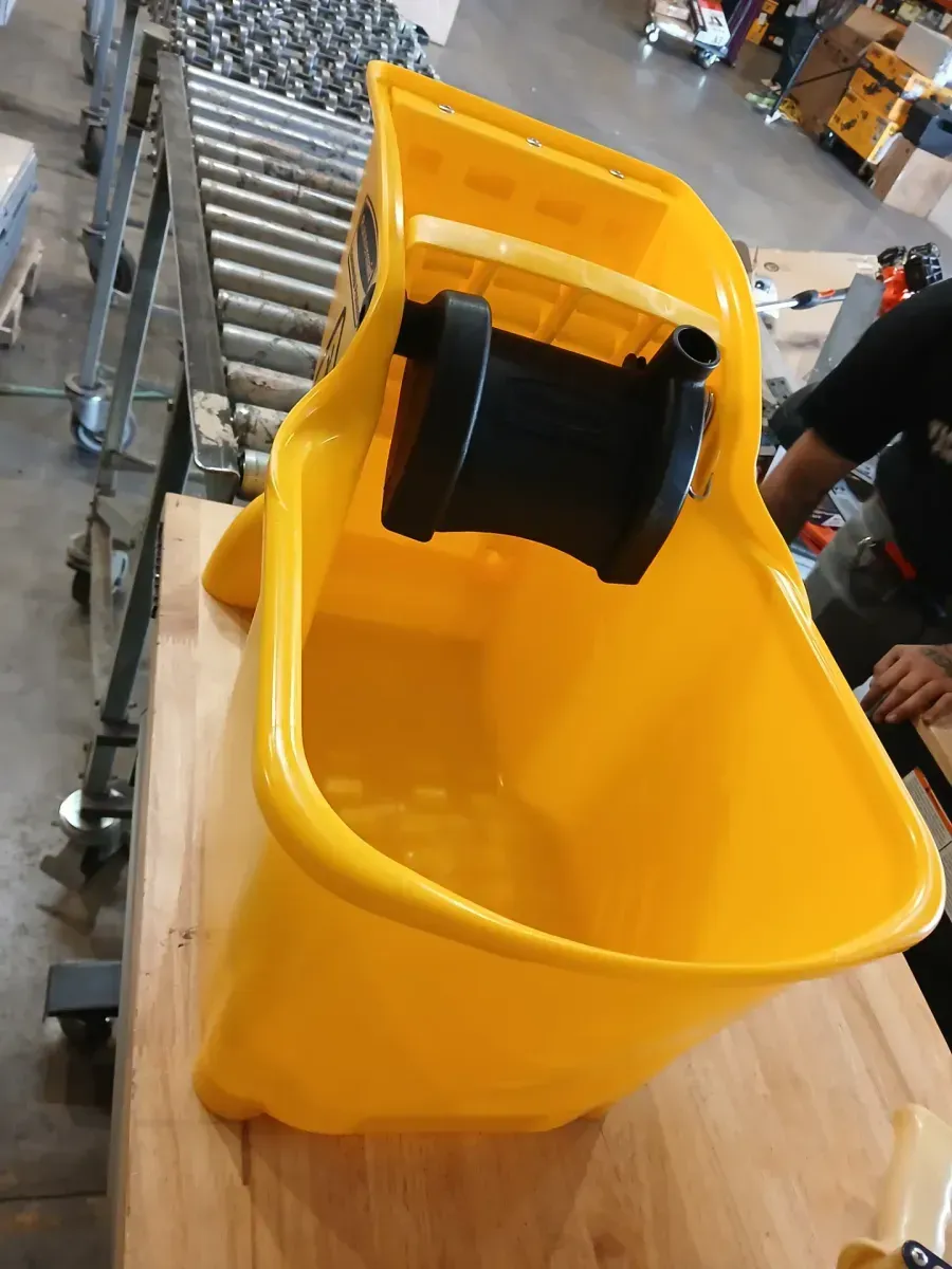 31 Qt. Tandem Mop Bucket - image 3
