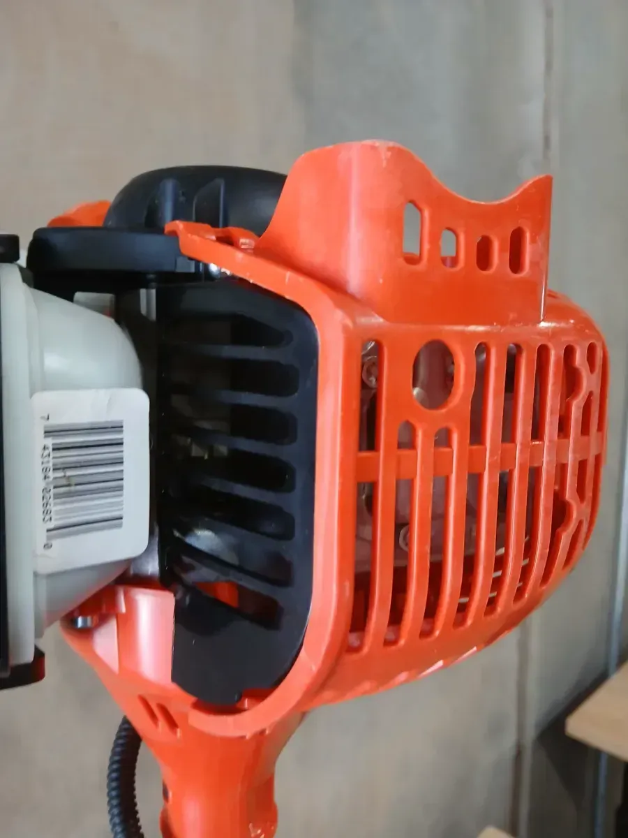 21.2 cc Gas 2-Stroke Straight Shaft String Trimmer with Rapid-Loader Trimmer Head and 16 in. Cutting Swath - image 3