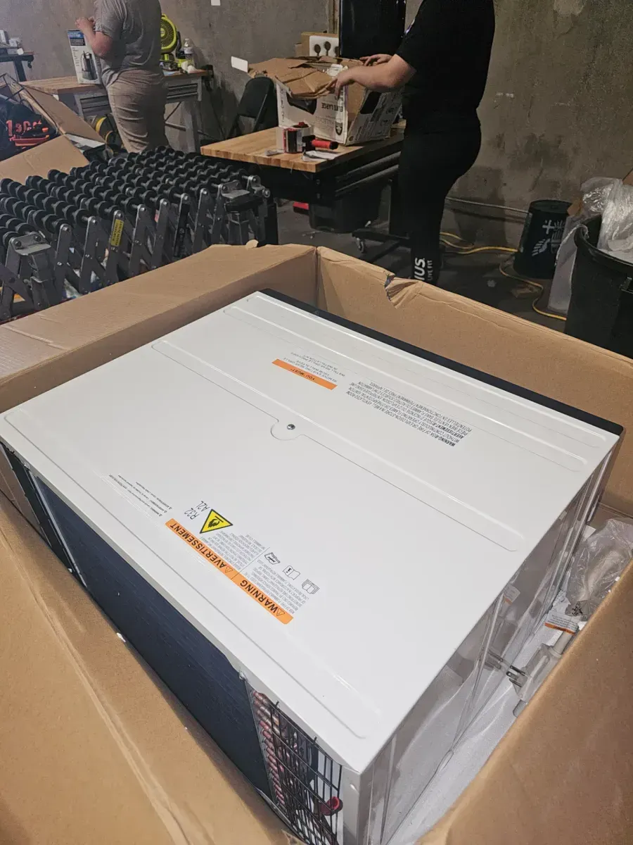 Uni-Fit 14,000 BTU (DOE) 230-Volt Wall Air Conditioner Heats and Cools 700 Sq. Ft. with Remote and Wi-Fi Enabled - image 3