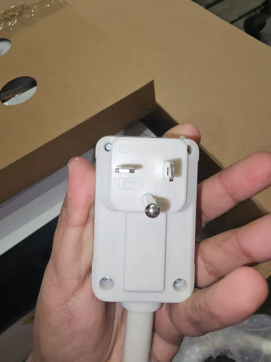 Uni-Fit 14,000 BTU (DOE) 230-Volt Wall Air Conditioner Heats and Cools 700 Sq. Ft. with Remote and Wi-Fi Enabled - image 5