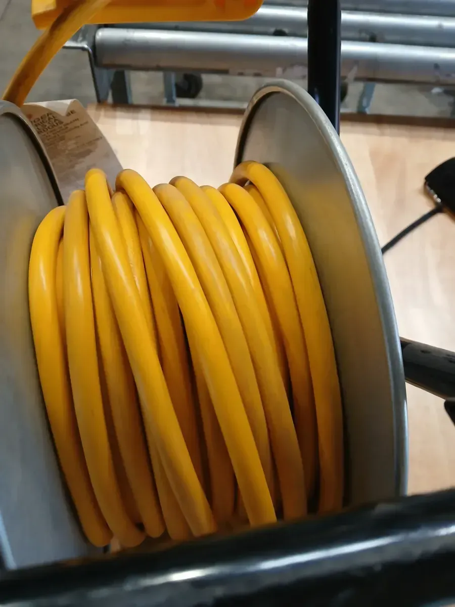 Link2Home 75 ft. 12/3 Extension Cord Storage Reel with 4 Grounded Outlets and Overload Circuit Breaker - image 3