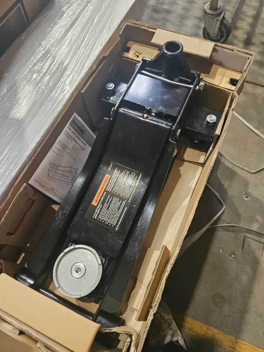 3-Ton Low Profile Floor Jack with Quick Lift - image 3