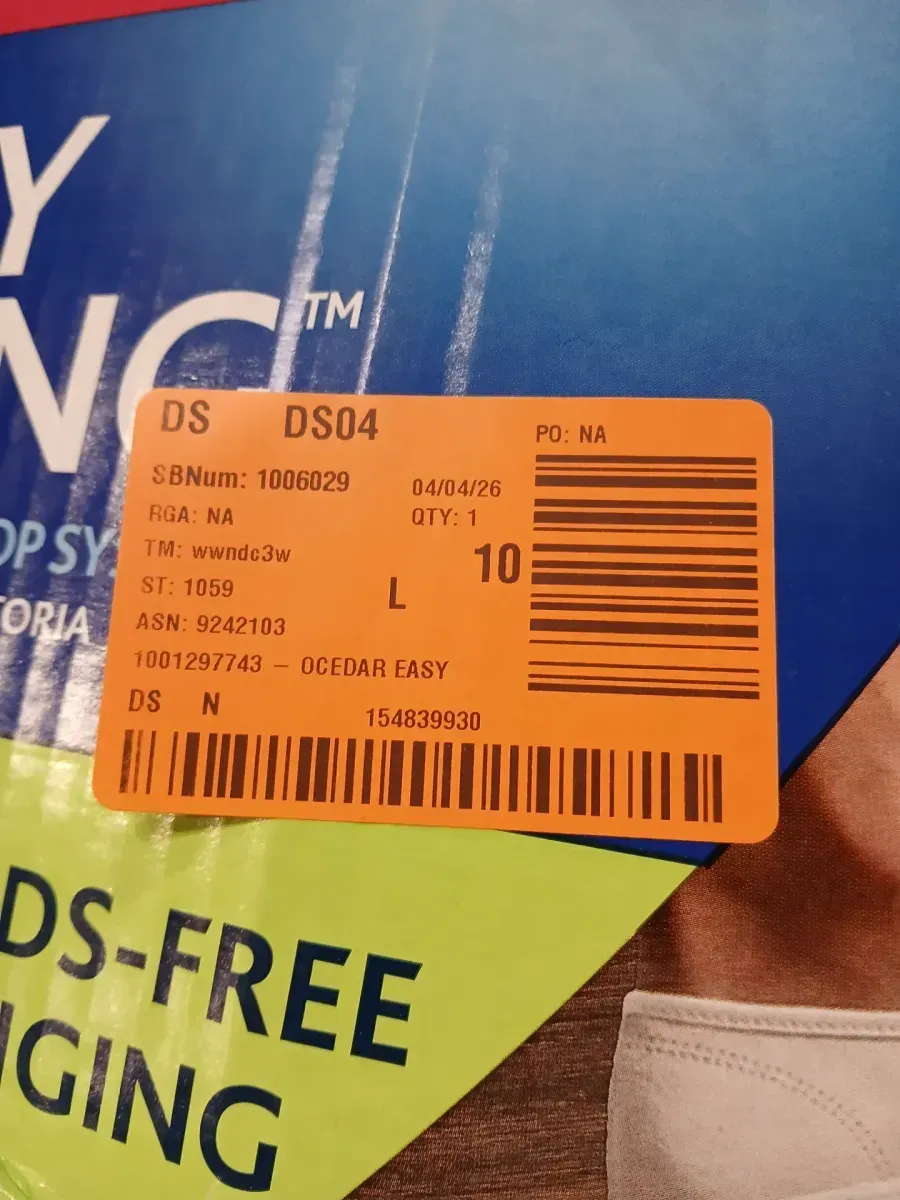 EasyWring Microfiber Spin Mop with Bucket System - image 2