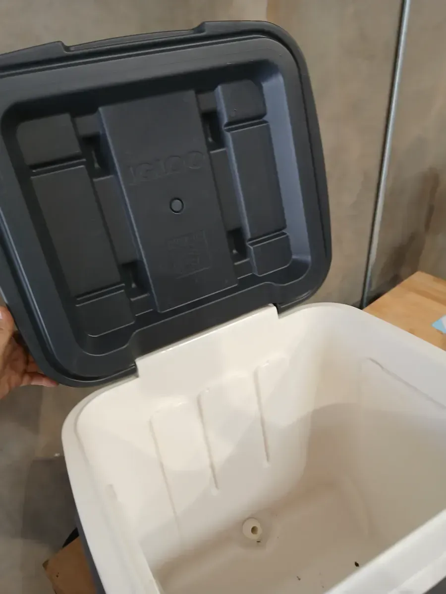 Cool 60 qt. Roller Cooler - image 2