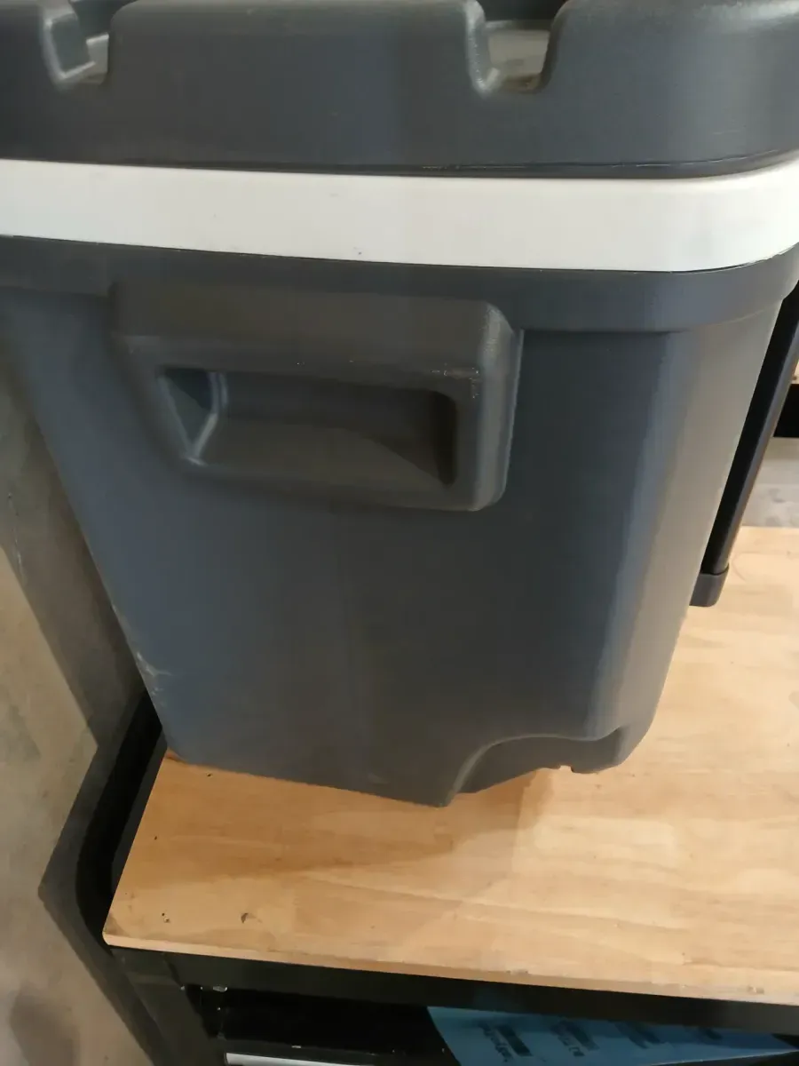 Cool 60 qt. Roller Cooler - image 3