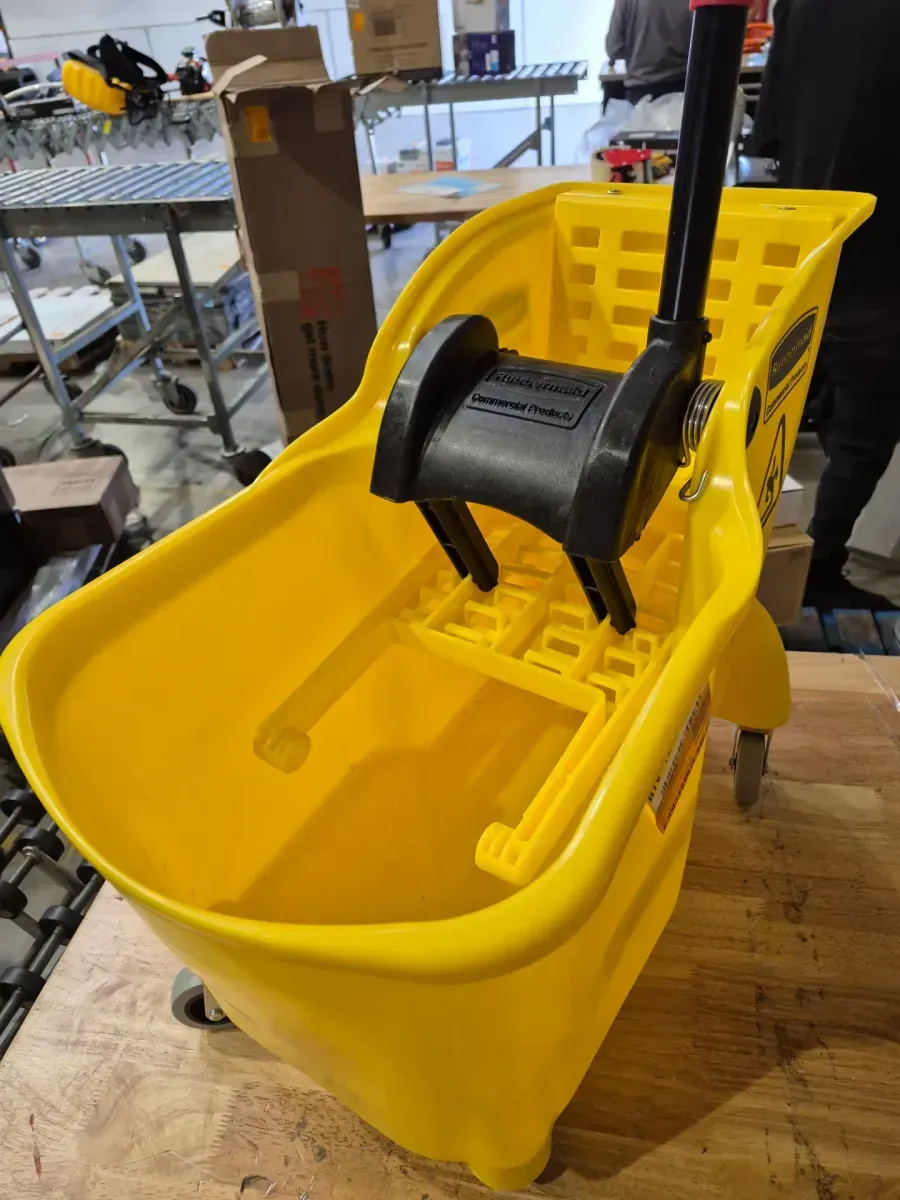 31 Qt. Tandem Mop Bucket - image 3