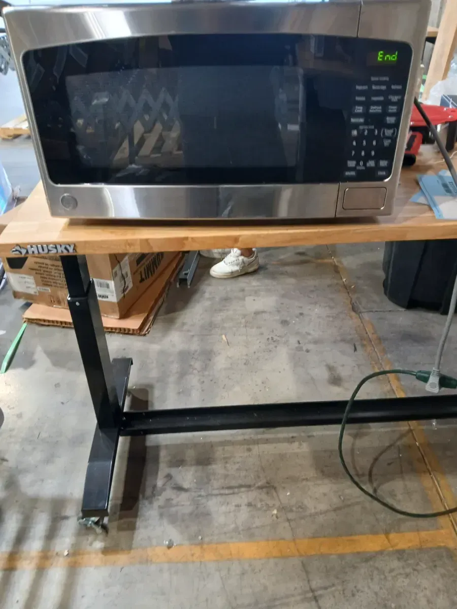 2.0 cu. ft. 1200-Watt Countertop Microwave in Black Stainless Steel - image 2